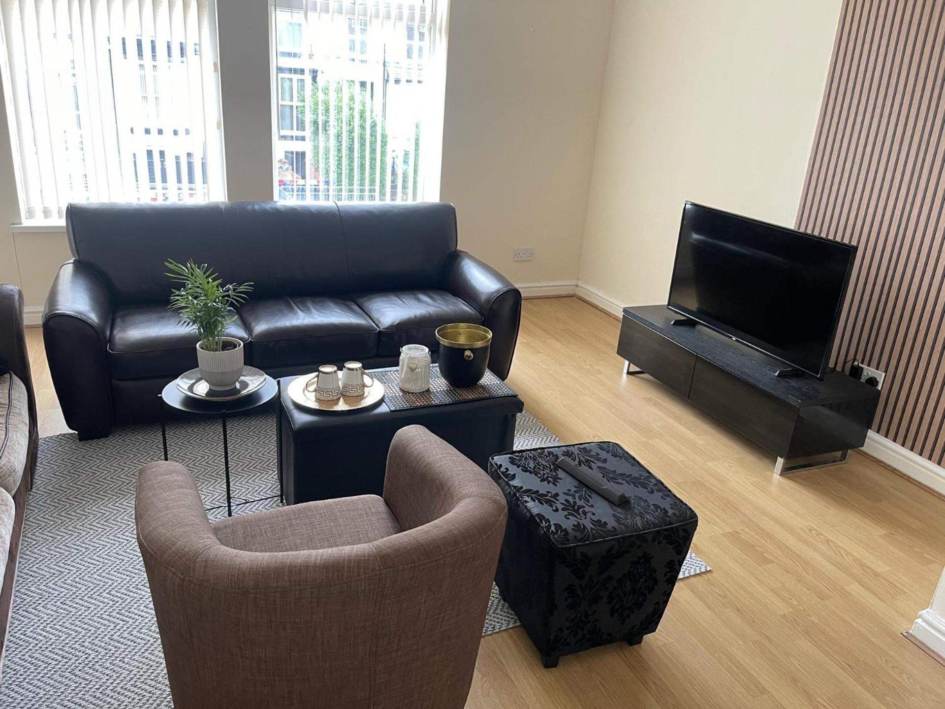 Stylish 1-Bed Apt - Sleeps 4 - Parking - Wifi マンチェスター エクステリア 写真