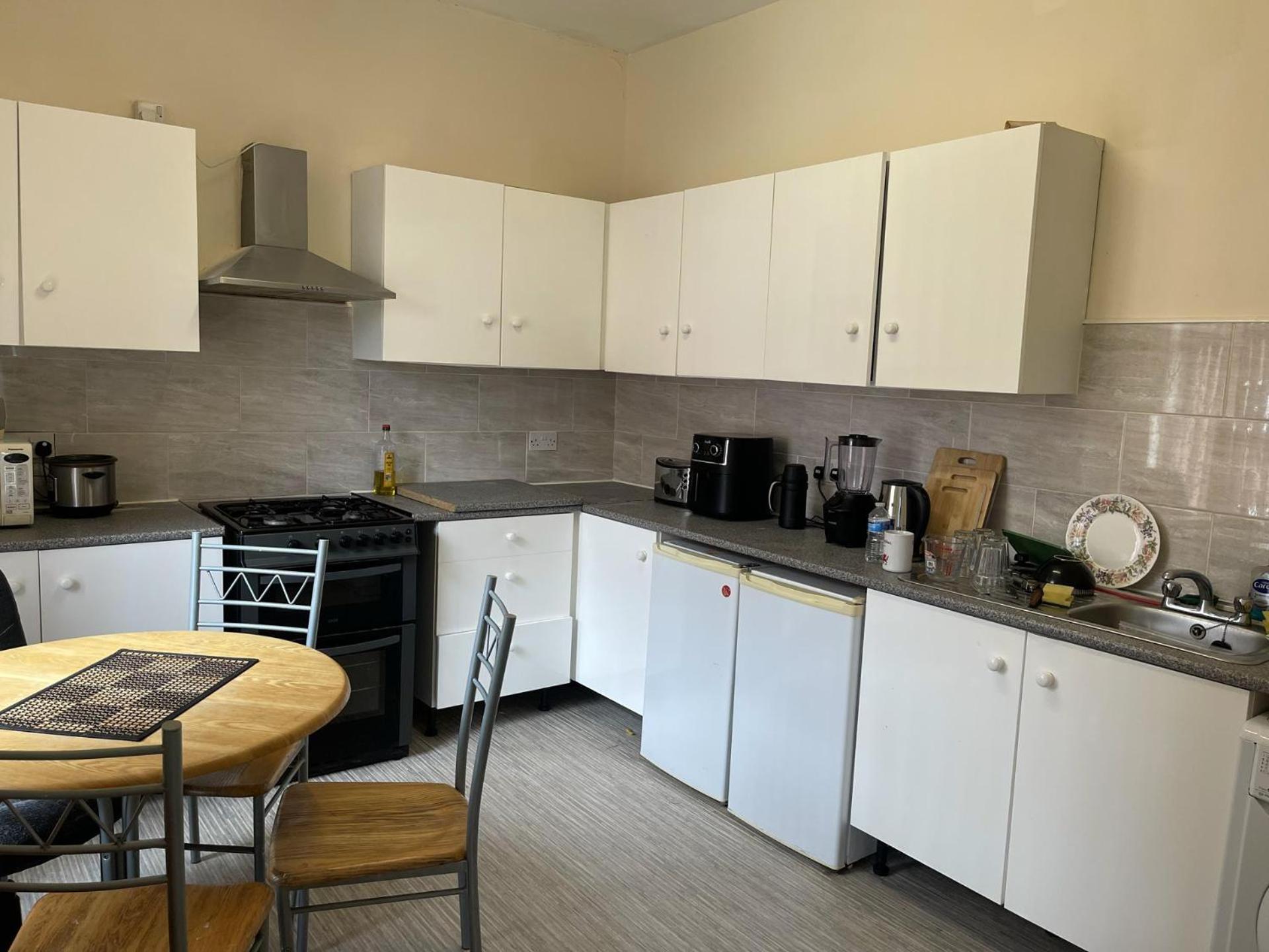 Stylish 1-Bed Apt - Sleeps 4 - Parking - Wifi マンチェスター エクステリア 写真